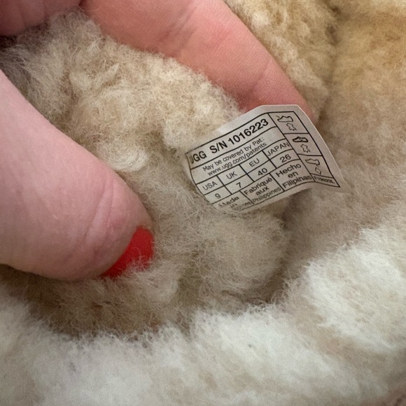 UGG Classic Short Boots Chestnut Size 9 - Picture 8 of 8